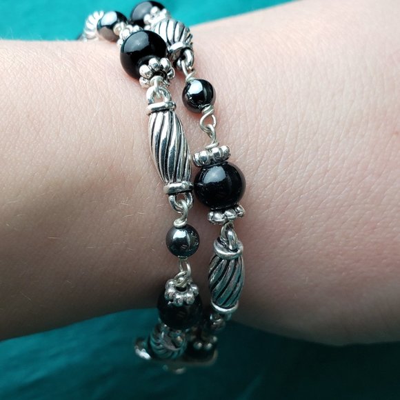 2/15$ Napier black and silver tone bracelet - Picture 2 of 4